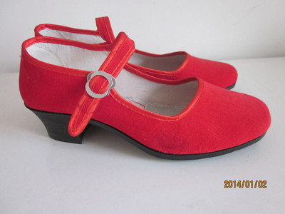 老北京女鞋系带红色跳舞蹈鞋单鞋中坡跟结婚鞋大码鞋布鞋