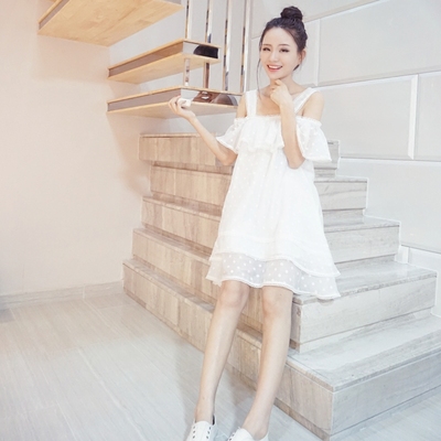 2017夏季新款韩版女装甜美白色波点雪纺露肩背带蕾丝拼接连衣裙女