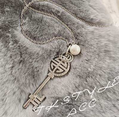 2015韩国新款项链 T经典珍珠镶钻钥匙造型长款项链 毛衣链女