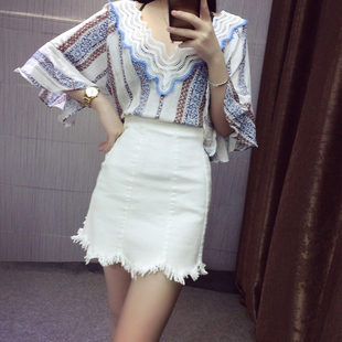 韩版新款棉麻印花V领宽松喇叭袖蕾丝边上衣+牛仔弹力短包裙套装女