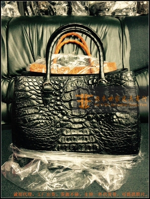 泰国正品代购鳄鱼皮女士包 时尚黑色休闲手提包RIVER女款单肩包邮