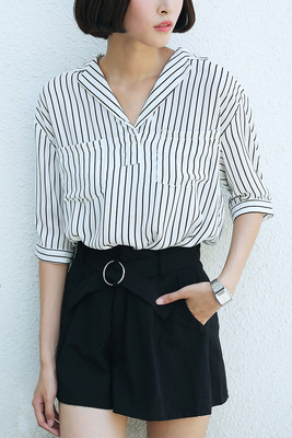 2016夏款韩范学院风五分袖中袖黑白条纹衬衫双口袋套头衬衫女短袖