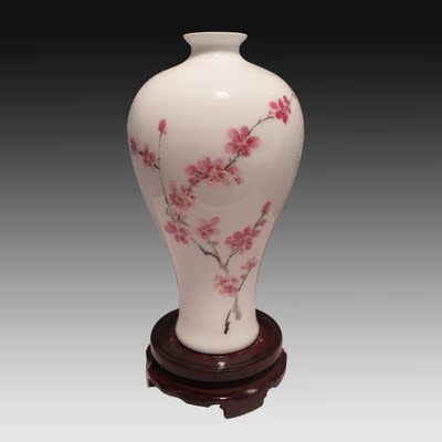 景德镇陶瓷器手绘梅花花瓶小花瓶高档新彩客厅装饰品摆件梅瓶小品