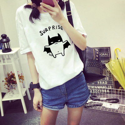 夏季半袖T恤女 韩版宽松卡通背带上衣 搭配高腰裤的白色衣服学生