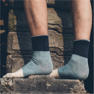 秋季新款时尚休闲运动袜中筒袜撞色拼接男士袜子