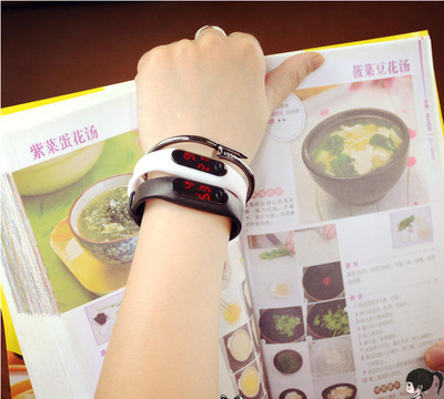 小米LED手环手表学生男女情侣表夜光韩国时尚运动智能手表