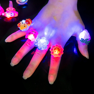 发光玩具儿童创意礼物闪光戒指发光手指灯夜市地摊货源热卖