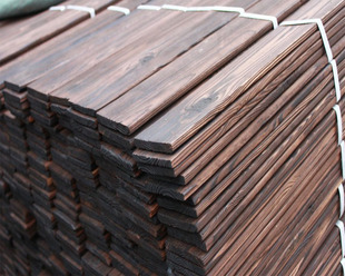 碳化木地板户外碳化阳台木板吊顶护墙板松木龙骨室外厂家直销