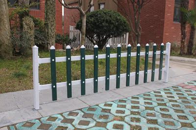 PVC塑钢护栏 围栏栅栏草坪护栏庭院花园围栏 40厘米 一米长价格