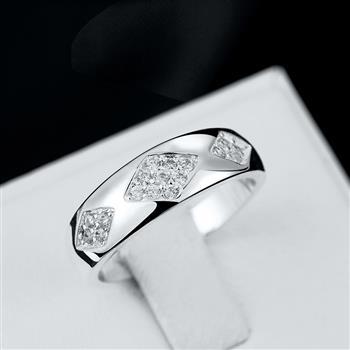925纯银厂家直销韩国流行 新款热销光环戒指 锆石爪镶个性戒指