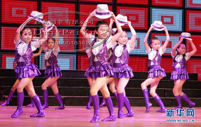 少儿街舞表演服儿童演出服装现代幼儿热舞劲舞摇滚 男女童爵士舞