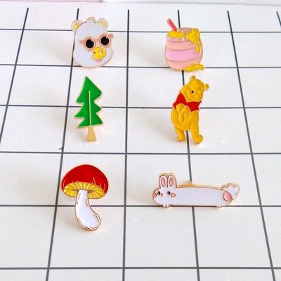 日系饰品可爱卡通动漫动物熊小兔子森系可爱胸针领针