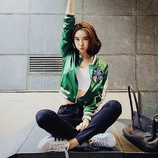 2016春秋季新款明星同款刺绣绿色棒球服女短外套韩版修身学生上衣