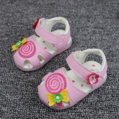 夏季软皮宝宝凉鞋女童公主鞋0-1-2-3岁婴幼儿学步鞋棒棒糖包头鞋
