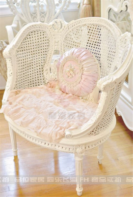 直销新古典美式实木白色田园雕花可爱藤椅软包单人沙发椅高端餐椅