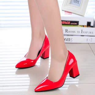 夏季新款欧美尖头女单鞋方跟漆皮高跟鞋中跟粗跟浅口甜美红色婚鞋