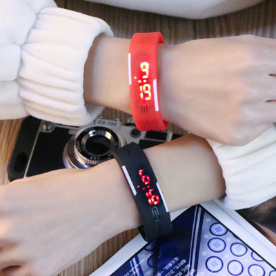 韩国LED触控个性手环手表女学生个性潮流时尚运动手镯男生电子表