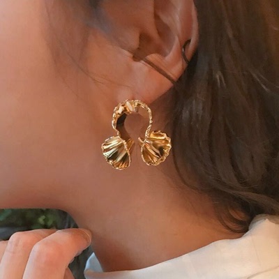 2017名媛新款几何形状珊瑚花朵耳钉艺术气质金色甜美不规则耳环女